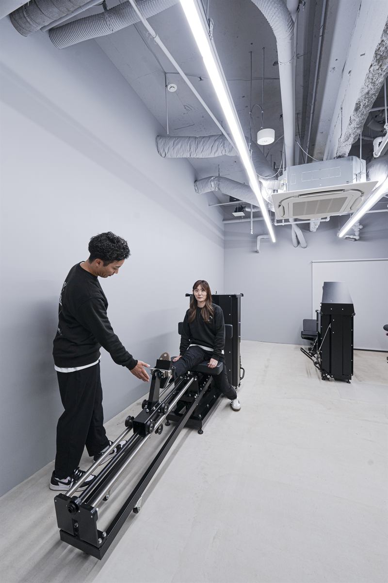 レッグプレス360°を利用する様子